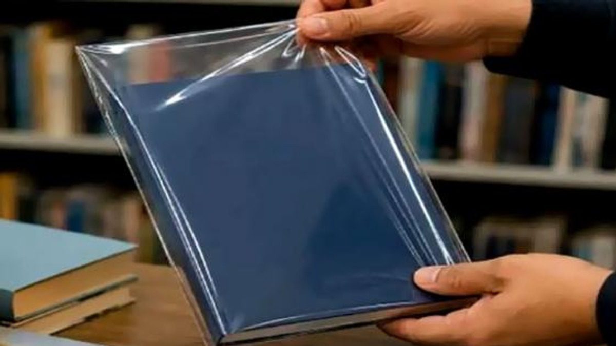 کتابوں پر پلاسٹک کور کی ممانعت