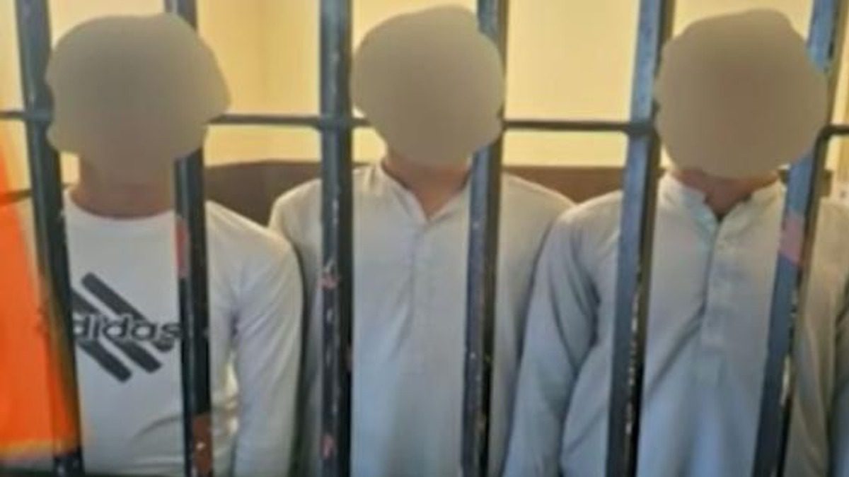 طالبات کو ہراساں کرنا